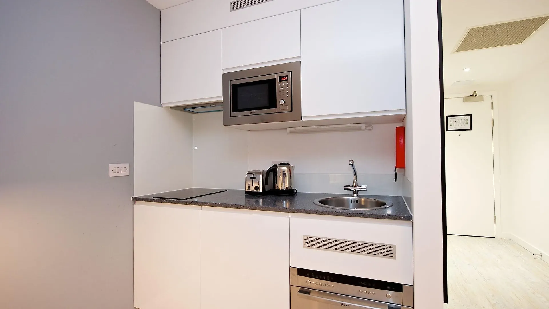 Staycity Aparthotels London Heathrow Hillingdon