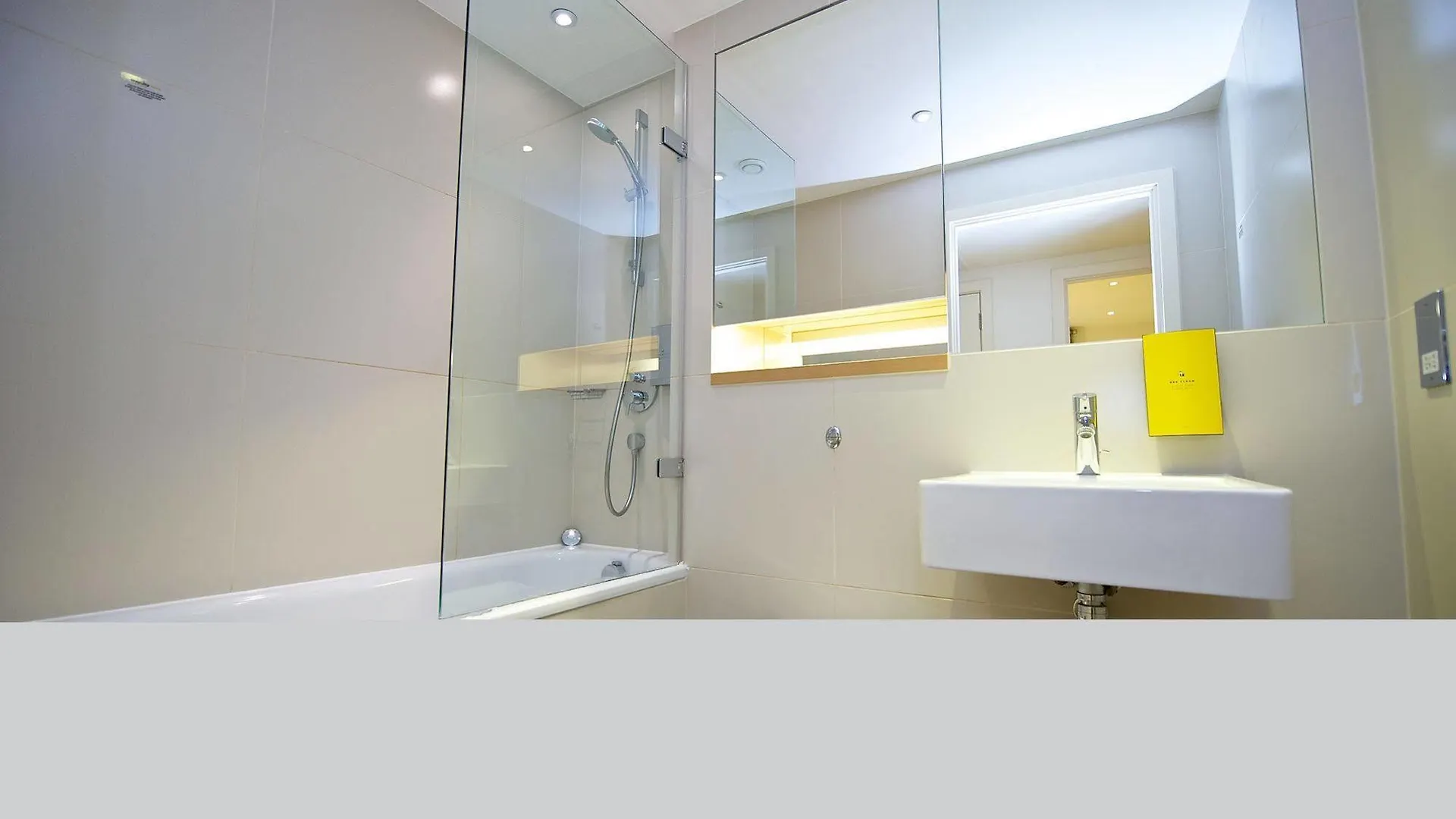 Staycity Aparthotels London Heathrow Hillingdon 4*,  United Kingdom